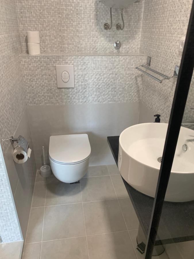 Villa Monte Boutique Apartments In Херцег Нови Екстериор снимка