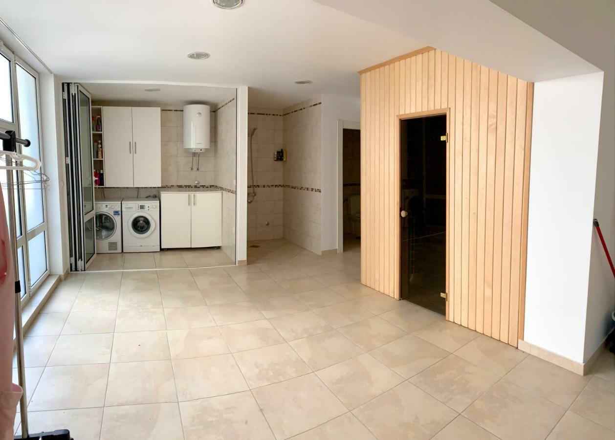 Villa Monte Boutique Apartments In Херцег Нови Екстериор снимка