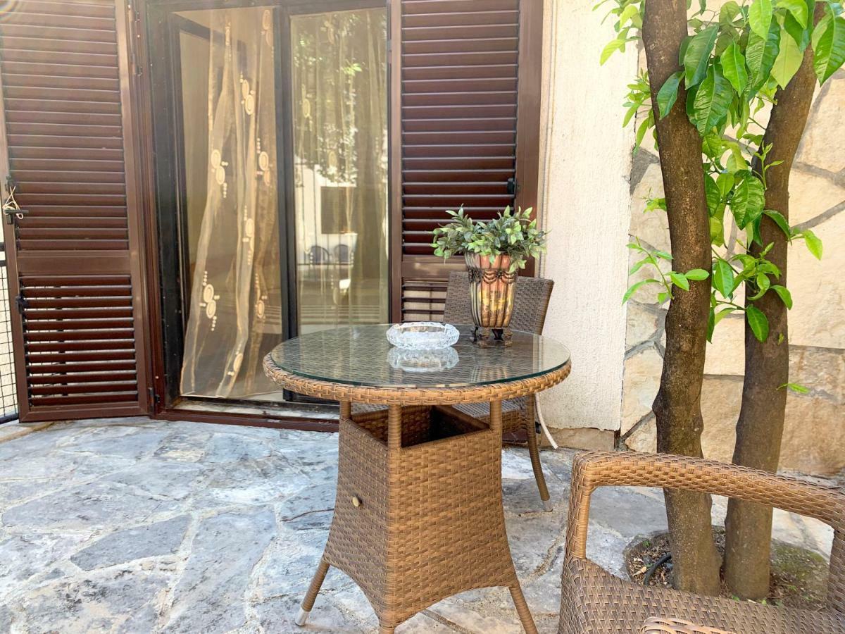 Villa Monte Boutique Apartments In Херцег Нови Екстериор снимка